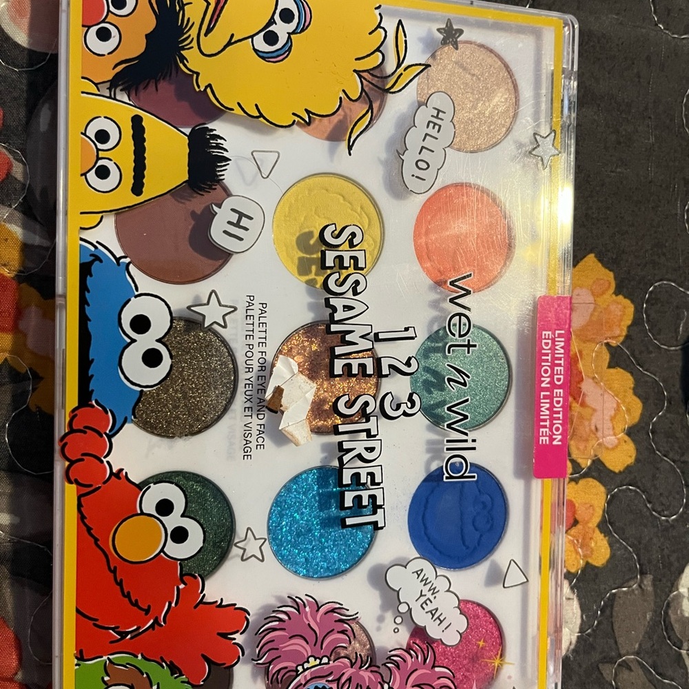 Wet n Wild Sesame Street Colorful Eyeshadow Set